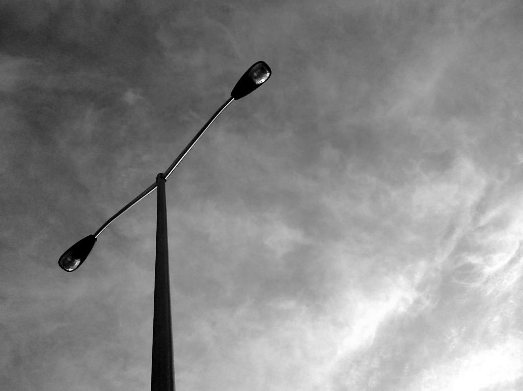 Light pole